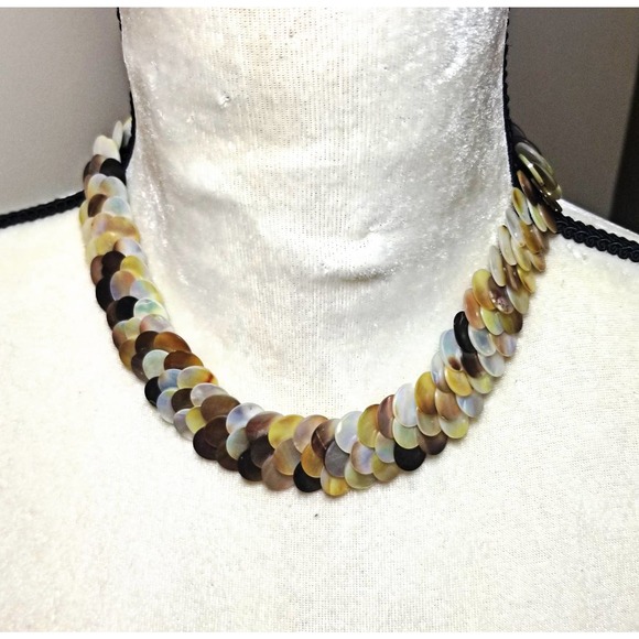 Vintage Mother of Pearl Necklace - Picture 1 of 5
